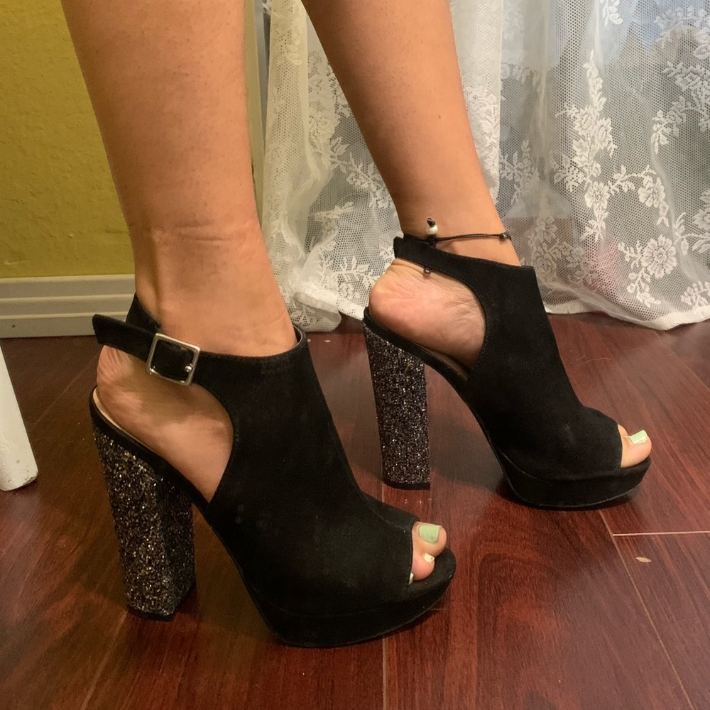 Peep toe heels